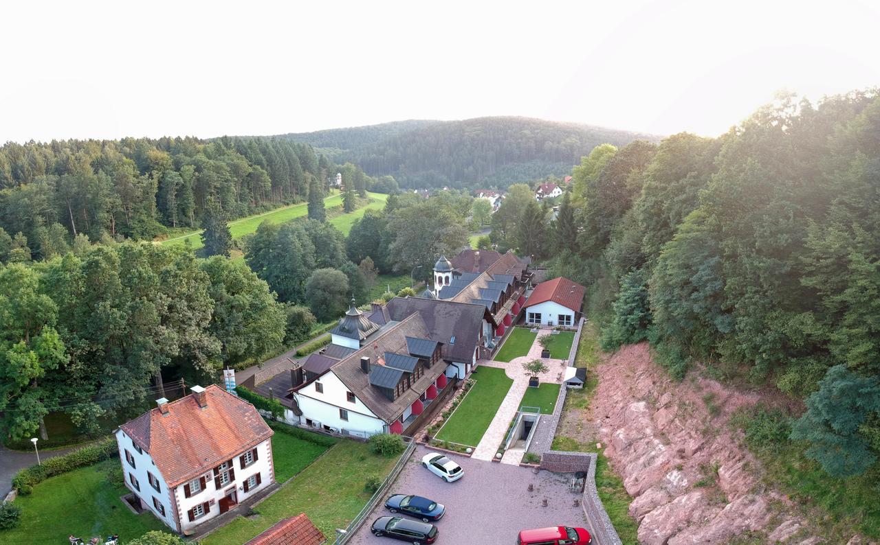 Naturhotel Ruegers Forstgut Mespelbrunn Buitenkant foto