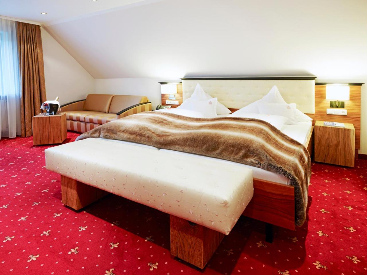Naturhotel Ruegers Forstgut Mespelbrunn Buitenkant foto