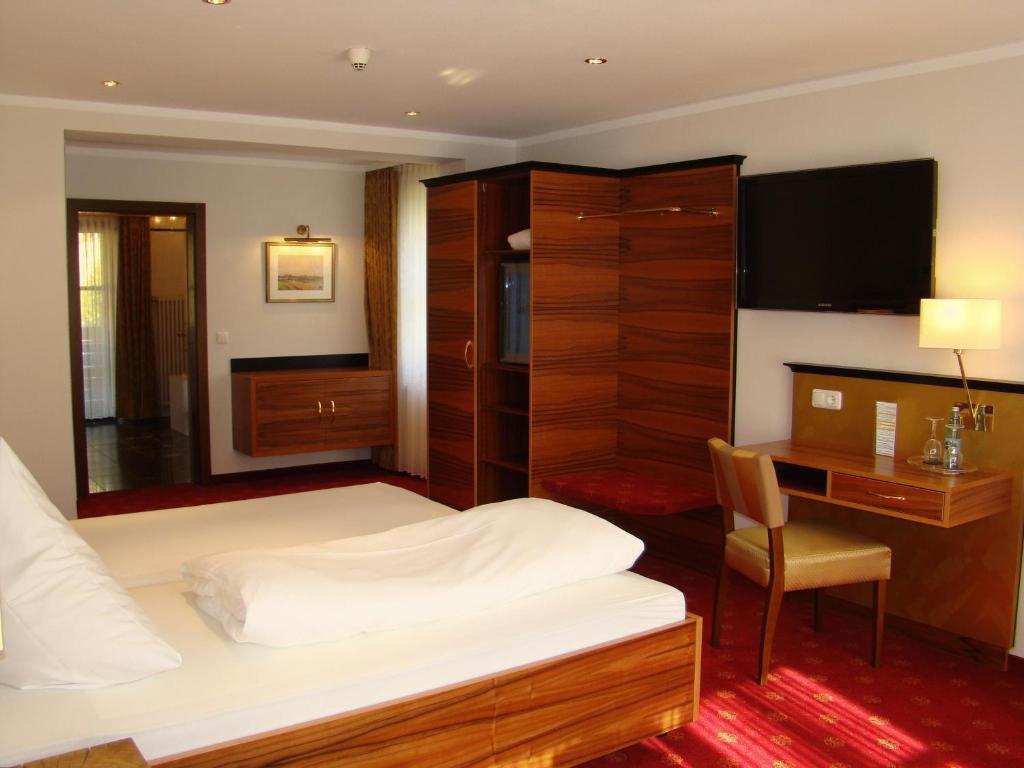 Naturhotel Ruegers Forstgut Mespelbrunn Kamer foto