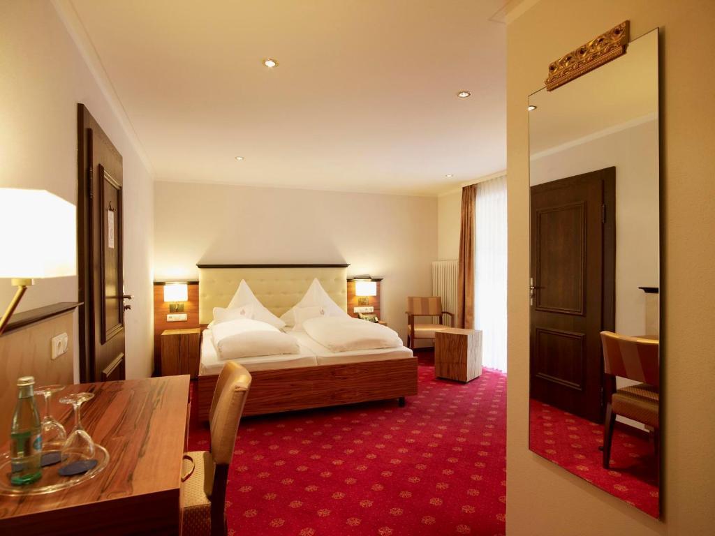 Naturhotel Ruegers Forstgut Mespelbrunn Kamer foto